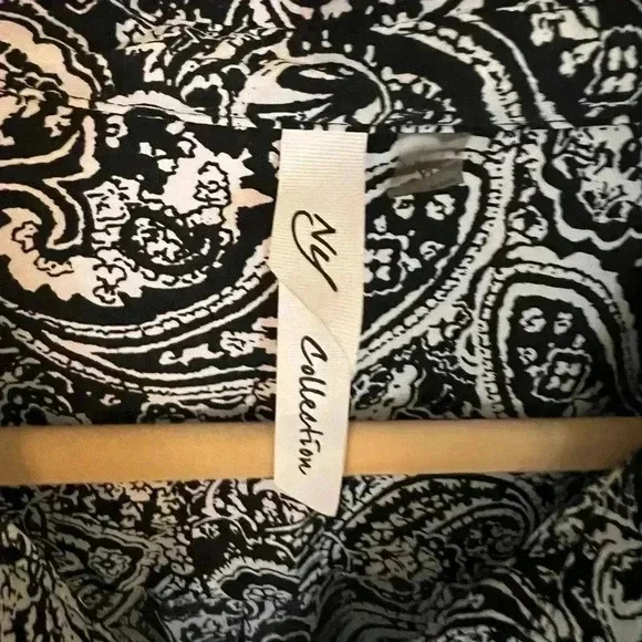 NY Collection Black & White Paisley Blouse | Size XL | Roll-Tab Sleeves - Picture 6 of 9
